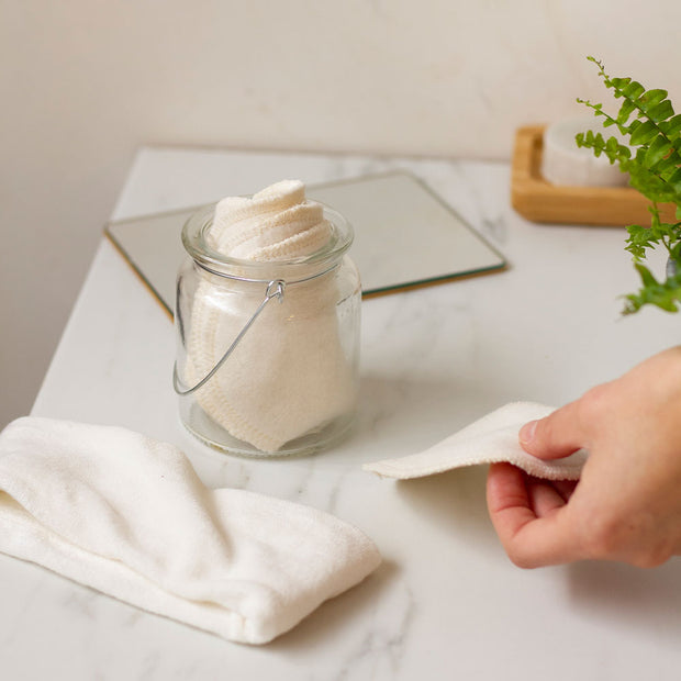 Organic washable make-up remover wipes
