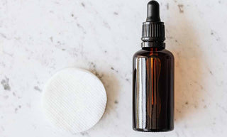 Huiles végétales peau grasse : laquelle choisir pour réguler sa peau ?