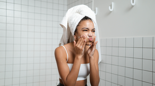 Acide salicylique, les dessous de cet ingrédient à la mode