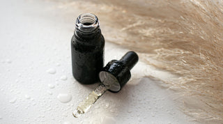 Huile essentielle de Tea Tree, la solution anti-boutons ?