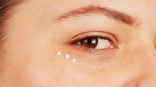 Comment hydrater le contour de ses yeux naturellement ?